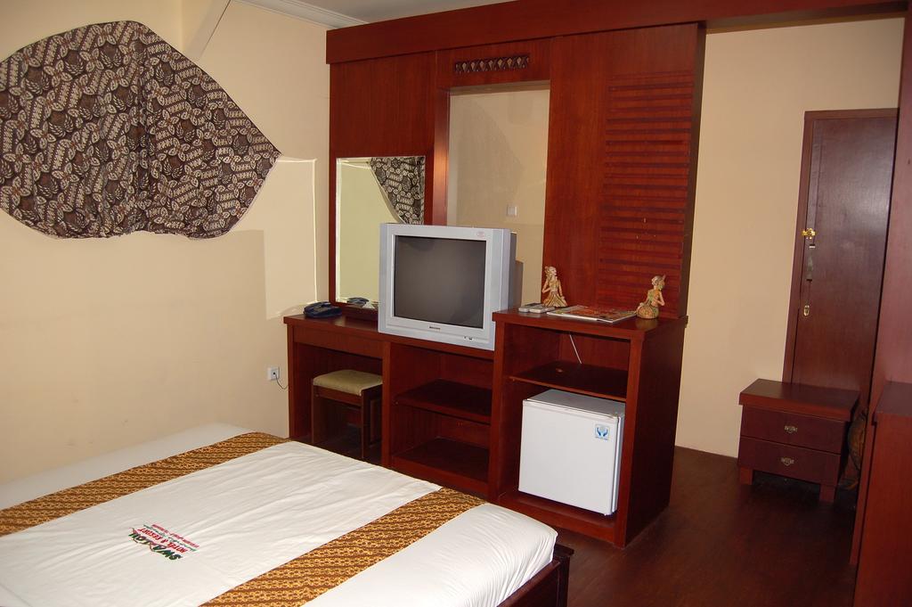 Swaloh Resort & Spa Kalangbret Ngoại thất bức ảnh