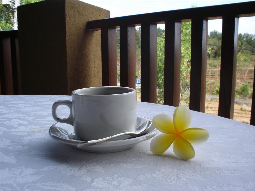 Swaloh Resort & Spa Kalangbret Ngoại thất bức ảnh